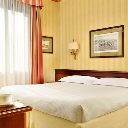 Unaway Hotel & Residence Linea Uno Milano Buitenkant foto