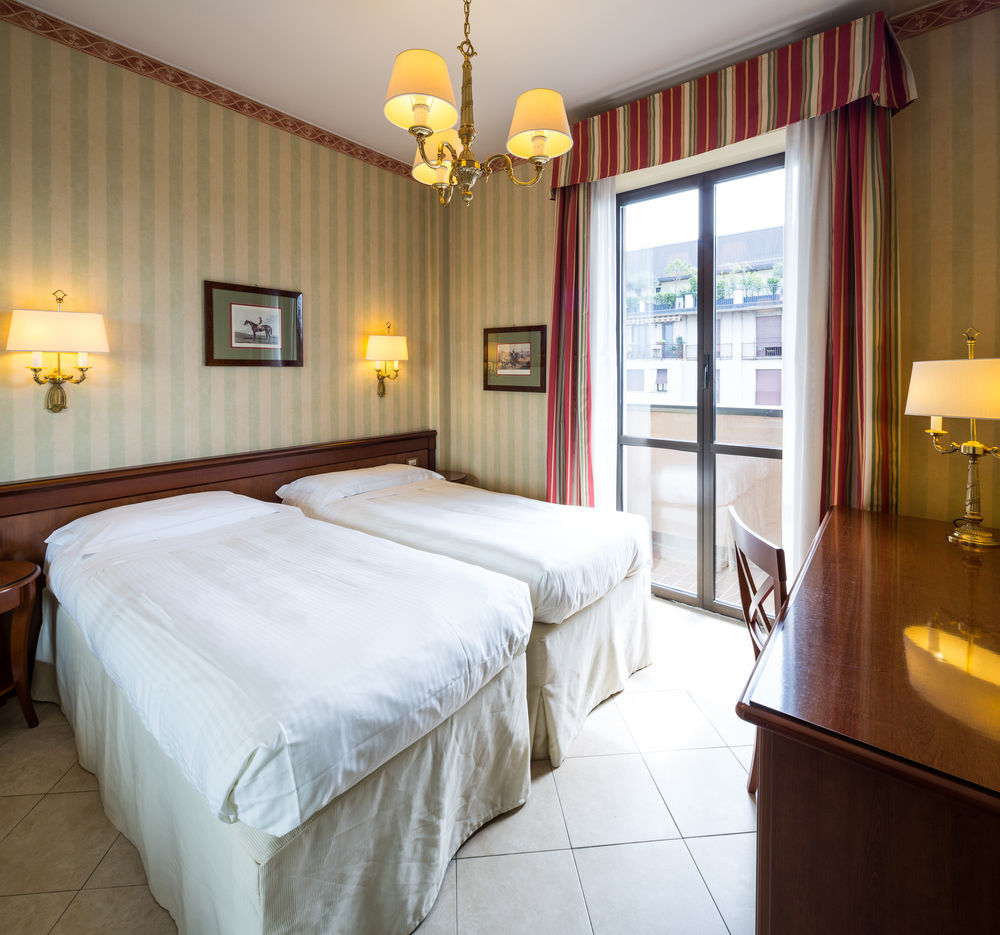 Unaway Hotel & Residence Linea Uno Milano Buitenkant foto
