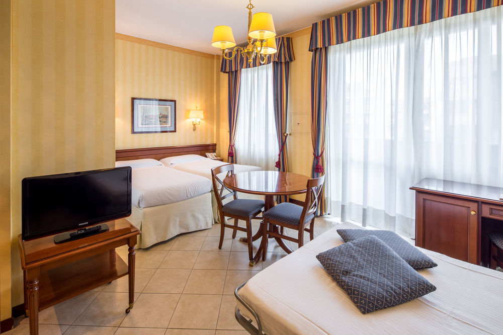 Unaway Hotel & Residence Linea Uno Milano Buitenkant foto