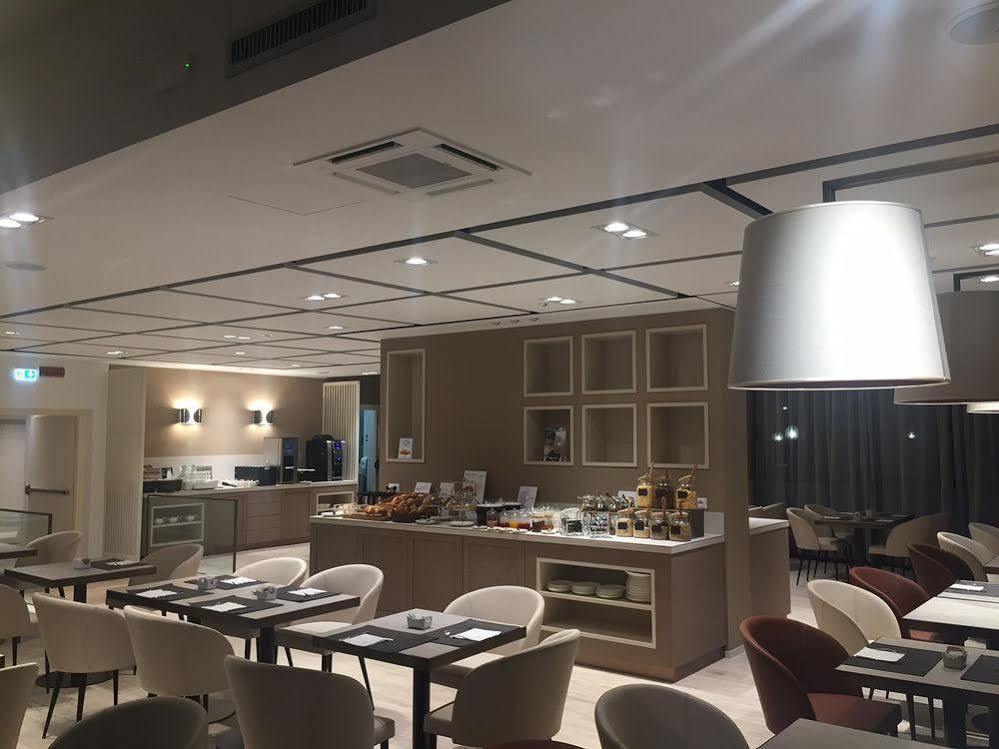 Unaway Hotel & Residence Linea Uno Milano Buitenkant foto
