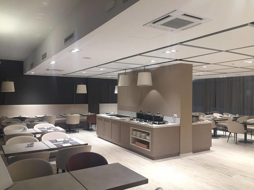 Unaway Hotel & Residence Linea Uno Milano Buitenkant foto