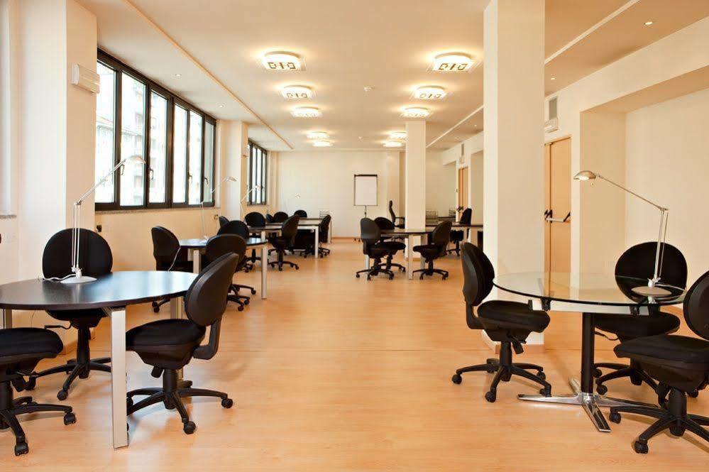 Unaway Hotel & Residence Linea Uno Milano Zakenleven foto