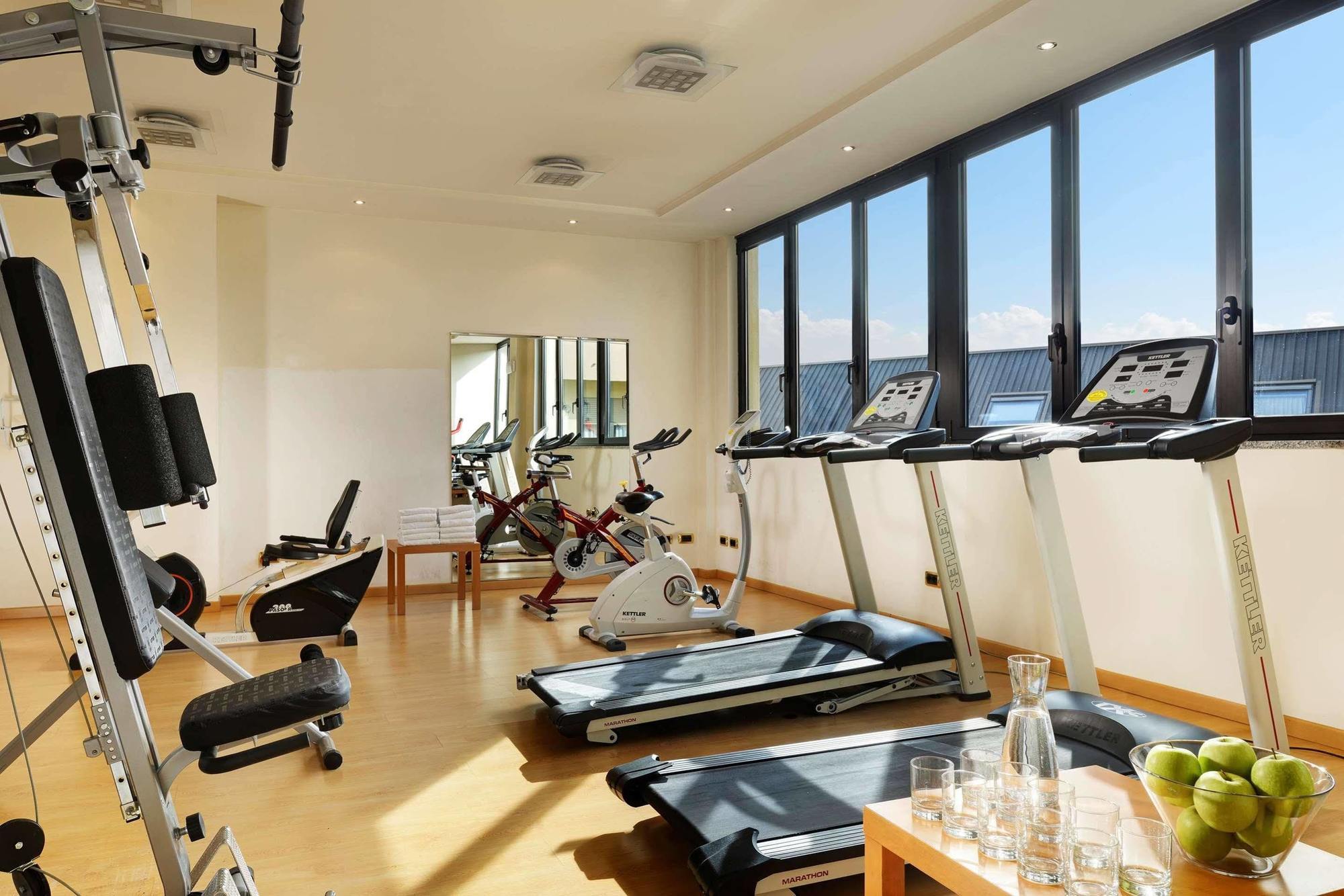Unaway Hotel & Residence Linea Uno Milano Buitenkant foto