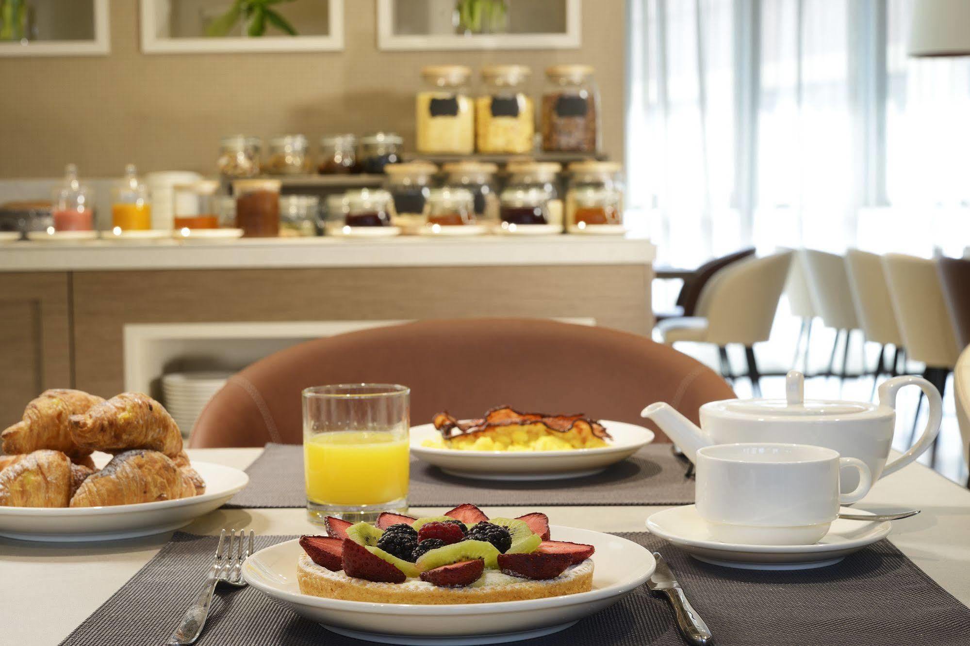 Unaway Hotel & Residence Linea Uno Milano Buitenkant foto